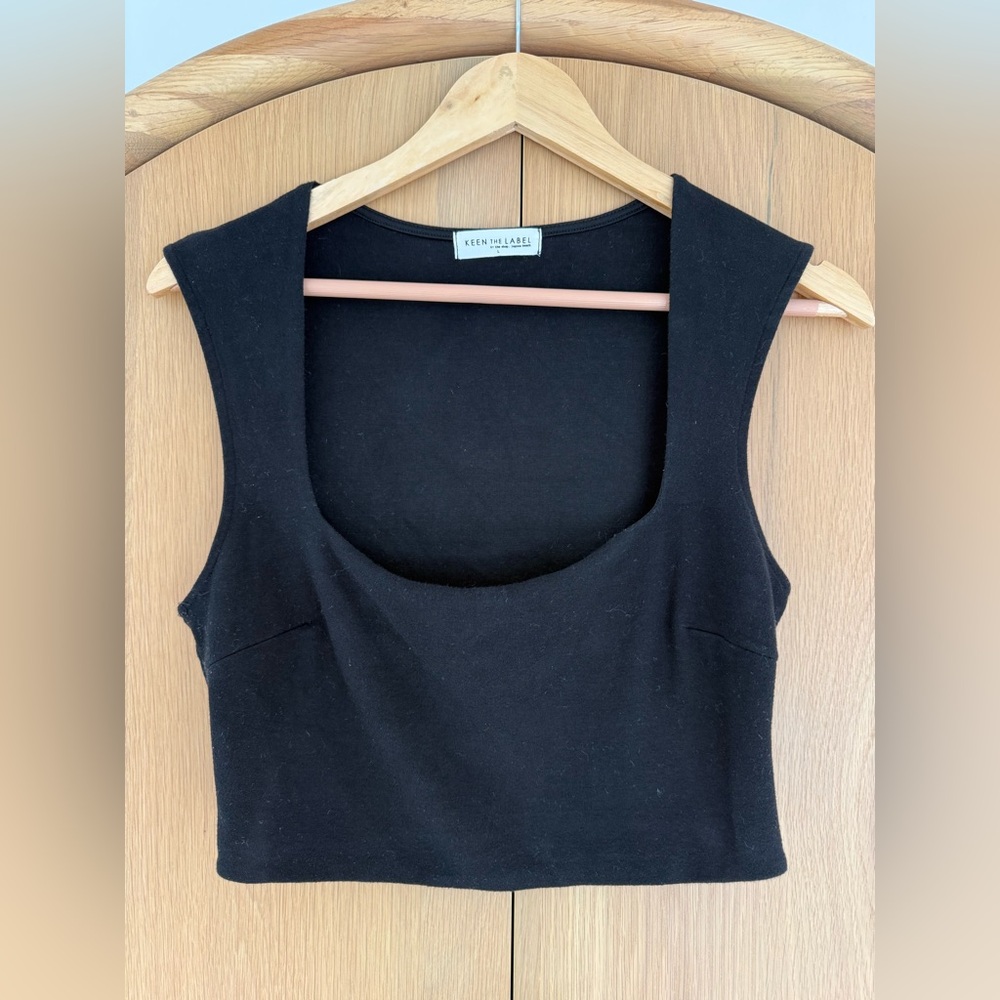 Keen The Label Black Crop Tank Top Size L